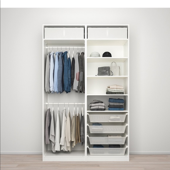 Fabulous closet with sliding glass doors - Picture 2 of 3